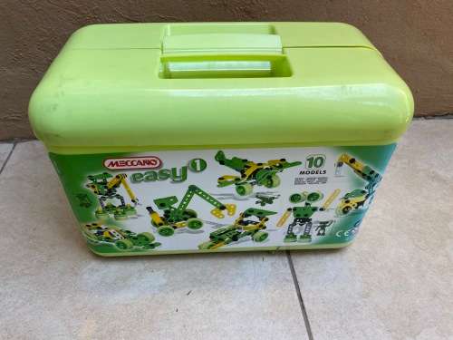 Meccano building for kids