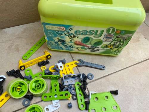 Meccano building for kids