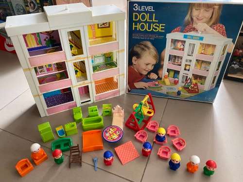 Fantastic condition vintage Doll House - rare