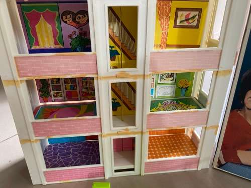 Fantastic condition vintage Doll House - rare