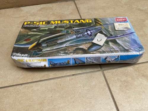 P51-C Mustang Model Kit - New 1:72