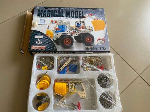 Truck model build like Meccano