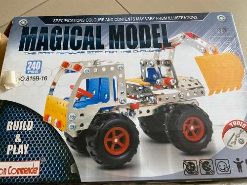 Truck model build like Meccano