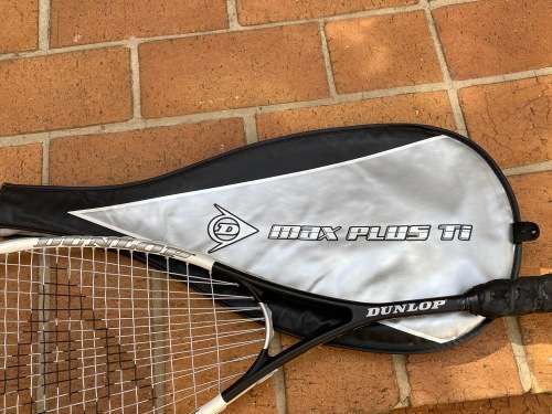 Dunlop Graphite Composite Squash Racquet - Nice