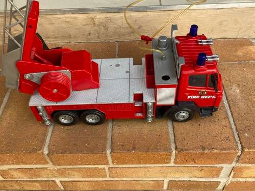 Large Fire Engine with sound