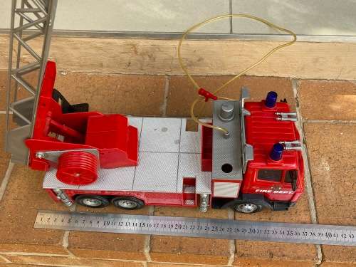 Large Fire Engine with sound