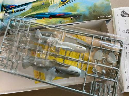 Brand new - Spitfire Model plane 1:72