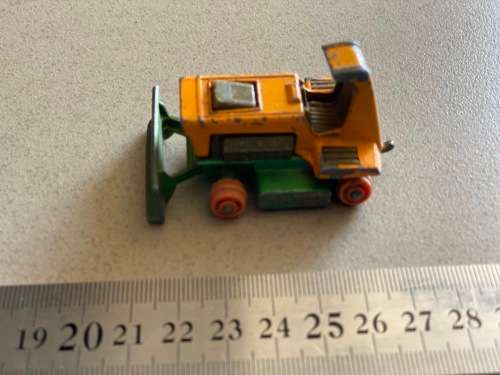 3 x vintage cars matchbox and corgi - excellent