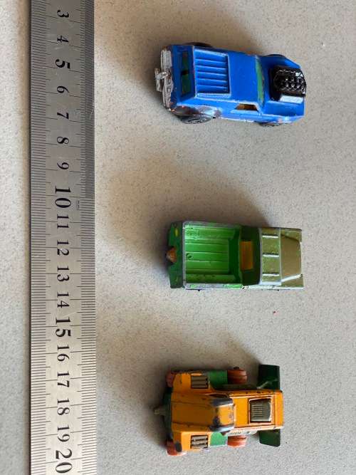 3 x vintage cars matchbox and corgi - excellent