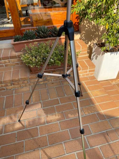 Takara camera stand - excellent condition and beautiful - cheap