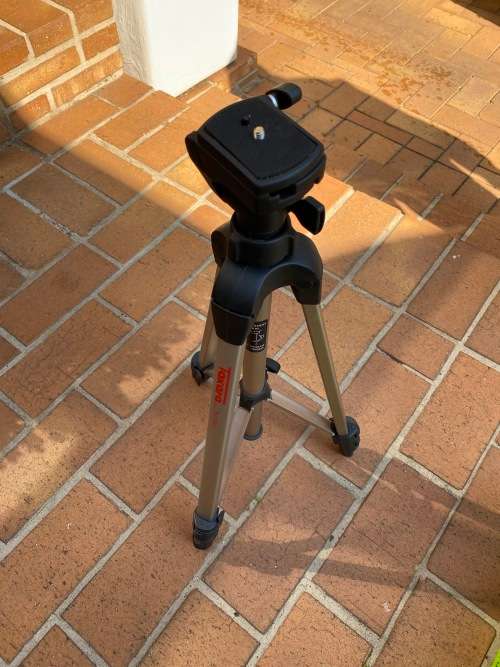 Takara camera stand - excellent condition and beautiful - cheap