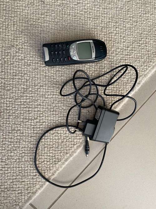 Nokia cellphone - not tested - selling as parts