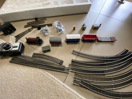 Hornby City Industrial Train set with Loco, tracks and power source etc. - nice