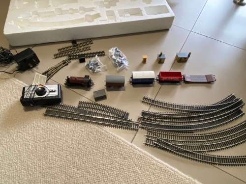 Hornby City Industrial Train set with Loco, tracks and power source etc. - nice