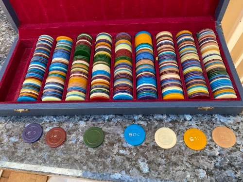 Vintage roulette chips - must have - collectable