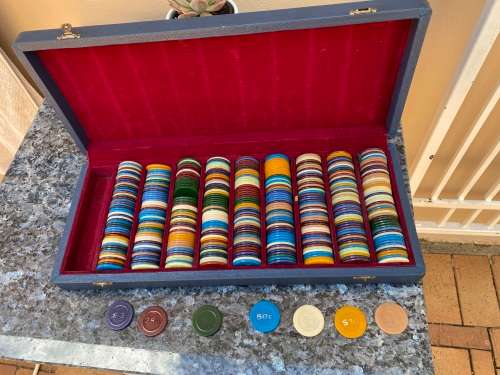 Vintage roulette chips - must have - collectable