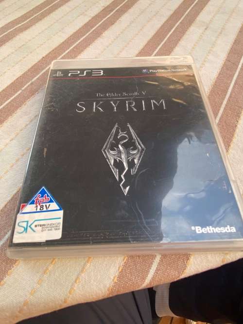 Skyrim PS3 game - nice