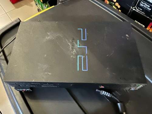 PS2 Gaming Console - cheap with 1 controller
