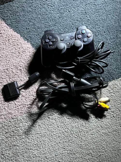 PS2 Gaming Console - cheap with 1 controller