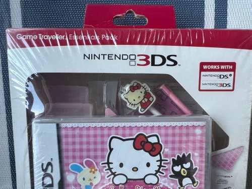 Brand new 3DS Hello Kitty double pack - game and case and accessory set