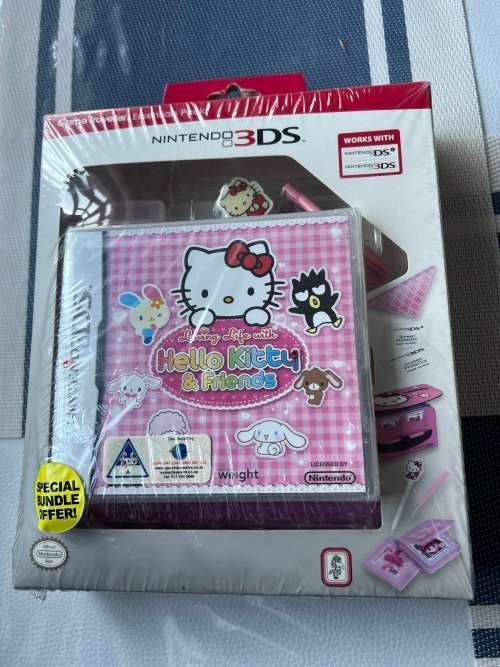 Brand new 3DS Hello Kitty double pack - game and case and accessory set
