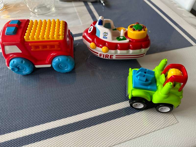 Good quality toys incl. Fisher Price and Wow toys