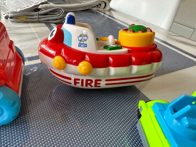 Good quality toys incl. Fisher Price and Wow toys