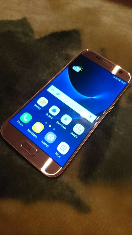 Samsung Galaxy S7 - Rose Gold -  32 gig 100% working condition