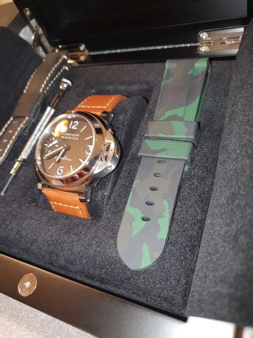 Panerai Luminor Marina PAM111  2014 LNIB FULL SET + EXTRA STRAPS