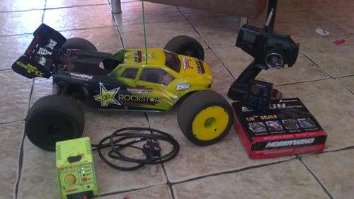 TEAM LOSI 8 TRUGGY BRUSHLESS SCALE 1:8
