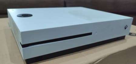 XBOX ONE S 500GB (PLEASE READ DESCRIPTION)