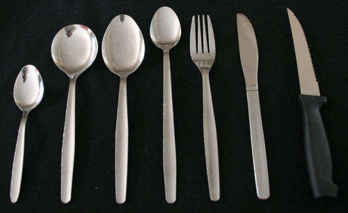 84 PIECE CUTLERY SET - ECONO EVERYDAY USE.
