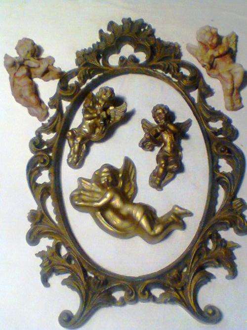 Beutiful mirror frame and 2 very old churips it feels like marble, bought in Italy