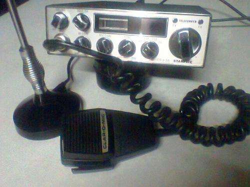 A 40 CHANEL TELEFUNKEN STARFIRE it has AM , LSB, USB, &PA . a MAGNET BASE ARIAL plus TRIM CALABRATOR