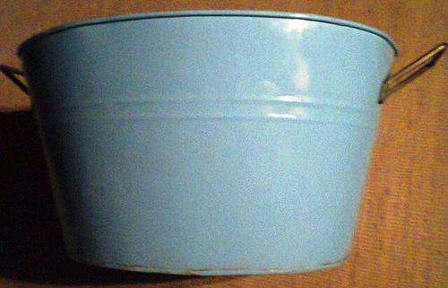 A OLD BLUE LAUNDRY BATH WELL USED. NO HOLES  SIZES 22CM DEEP X 33CM ACEOSS X 48.5CM LONG