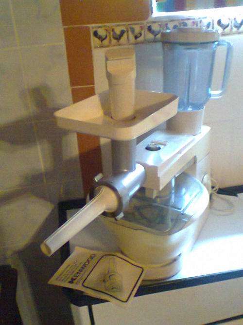 STILL RUNNING IN. A Clean Working Late Model KENWOOD  CHEF EXCEL With a Accessories +- R3950- New
