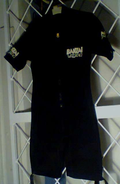 On the Crazy Wednesday R1- sale. A Small to Medium " Banzai " Wetsuit in very good condition.