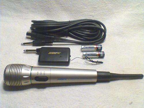 Never Been Used. A Vintage JOSEPH jp-308D Wire/Wireless Mic with Receiver & Battery's, 100 %