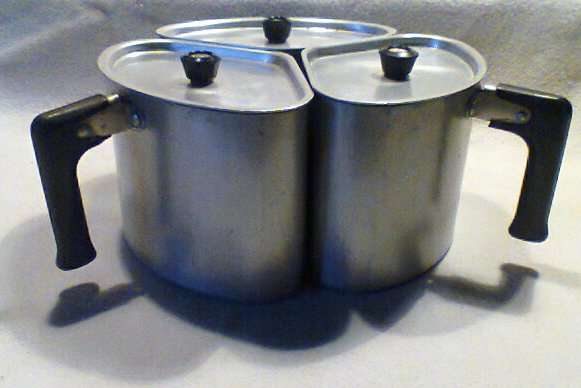 RARE 3 Old Vintage Hart Aluminum Veggie Pot's with Lid's, Bakelite Handles 100% for their Age.