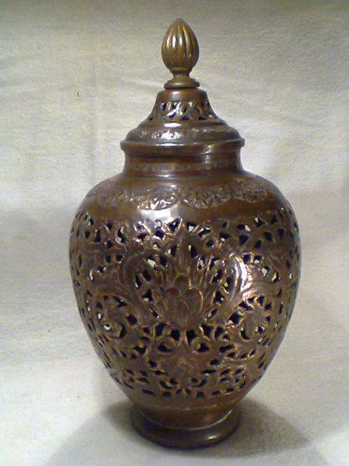 A Beautiful Old Vintage COPPER Oriental Incense Burner Hand Chased patons. In Excellent Condition.