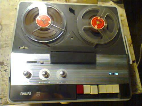 A late 1960's Philips EL 3548 Reel to Reel Tape Recorder with lid, in working S/Hand Condition.