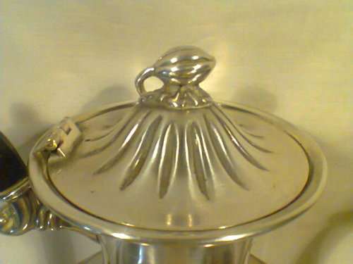 A Old Vintage EM-ESS Viking Plate 8 Cup Kettle with Bakelite Handle. Made in Canada, Lead Mounts.
