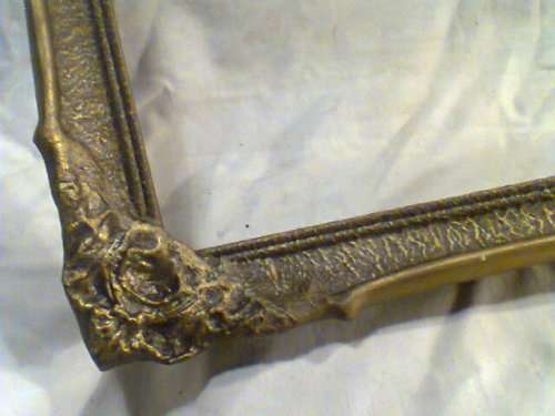 A Old vintage wooden Ornate Frame with moldings in Gold. Size's: 733mm Long x 500mm Wide. In 100%