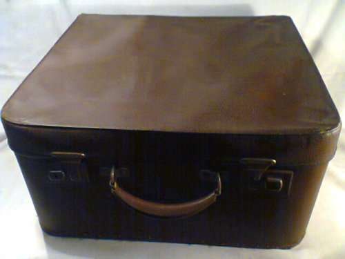 A Old Vintage "Paragon" Hat box filled with Sewing Goodies.Size:445mm Long x 415mm Wide x 215mm High