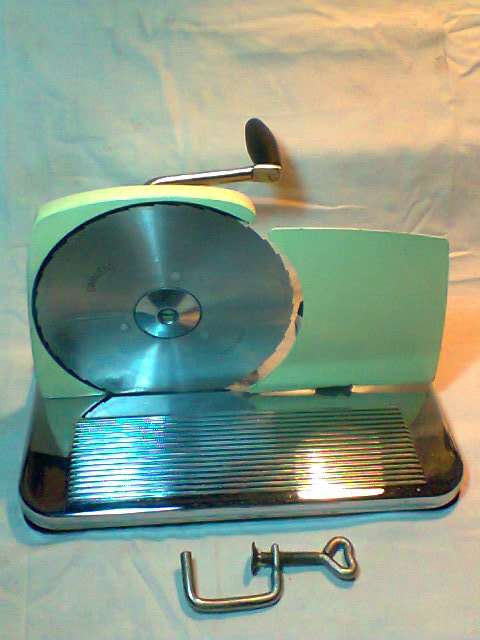 ENAMEL Scares Vintage "Pineware Stainless steel Blade" Bread cutter & bracket in excellent Condition
