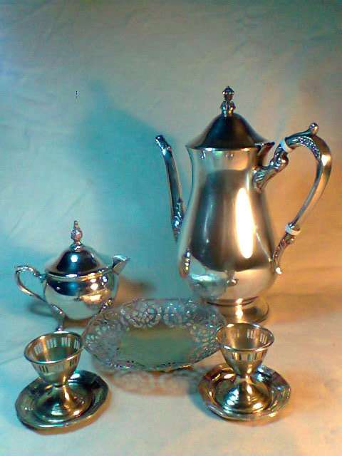 A Vintage Job Lot of Viners & EM ESS plus Dekrona SP on B + Egg Cup's EPNS. All in used Condition.
