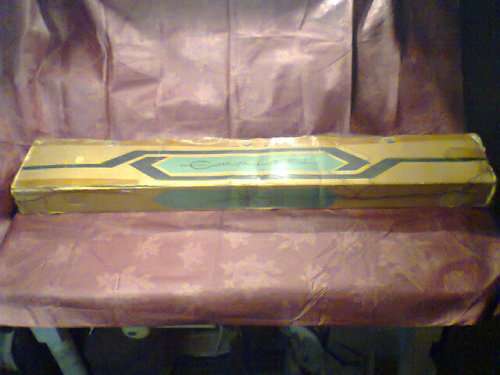 Vintage EMPISAL Knitting Machine Model No: GB-1 From 1950's original box.In good 2nd hand Condition.