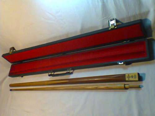 A 35 year's Old "The Clubman Cue" by Peradon & Fletcher Ltd England, one owner with hard Case.