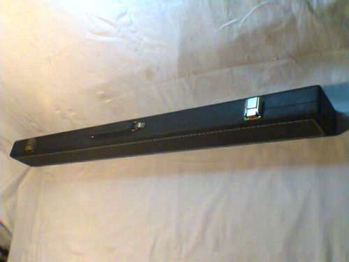 A 35 year's Old "The Clubman Cue" by Peradon & Fletcher Ltd England, one owner with hard Case.