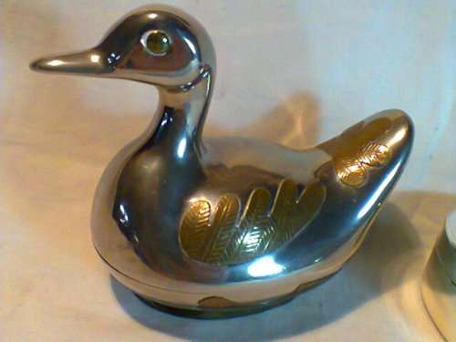 2 x Jewellery boxes,a Duck & a purple velvet lined oblong containers. In used second hand condition.